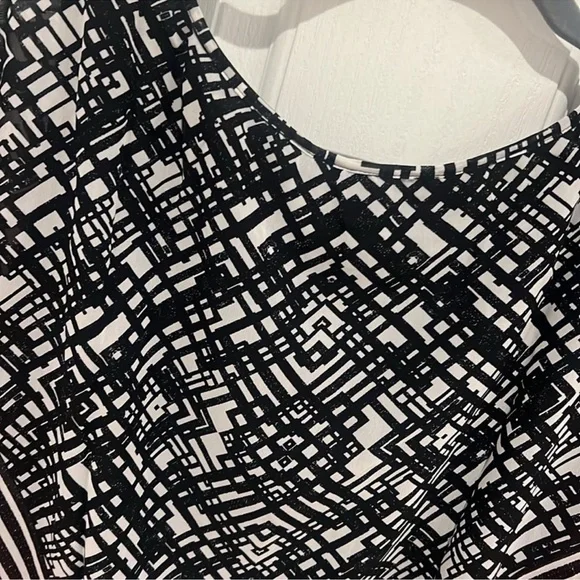 Robert Louis women’s XL poncho blouse - Picture 2 of 3